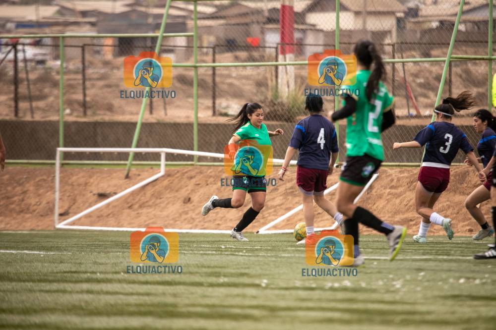 Fotografía del evento Oscar Aldunate Vs Femenina Dominos