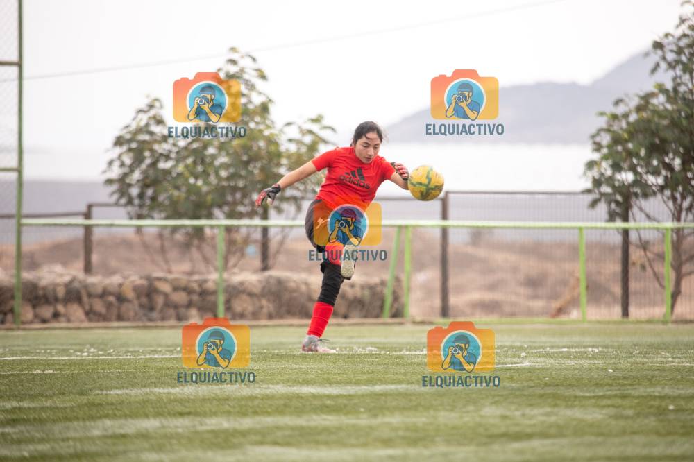 Fotografía del evento Oscar Aldunate Vs Femenina Dominos