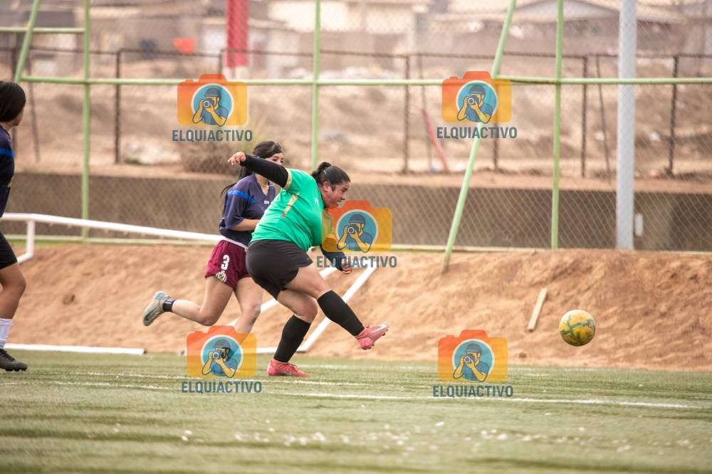 Fotografía del evento Oscar Aldunate Vs Femenina Dominos