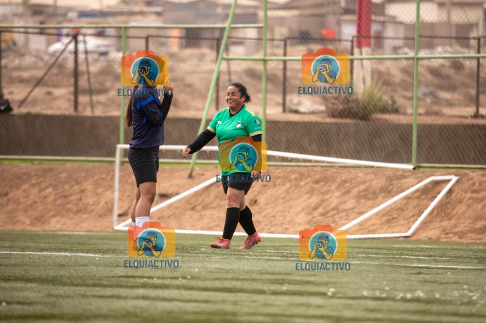 Fotografía del evento Oscar Aldunate Vs Femenina Dominos